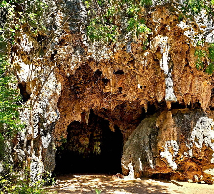 anjajavy-sakalava-h�hle